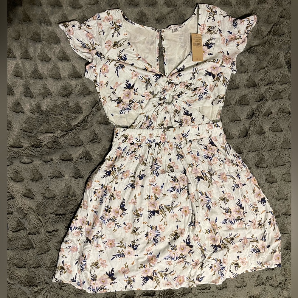 American Eagle Outfitters White and Pink Sundress with Flutter Sleeves